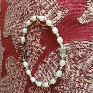 Fashion pearl bracelet